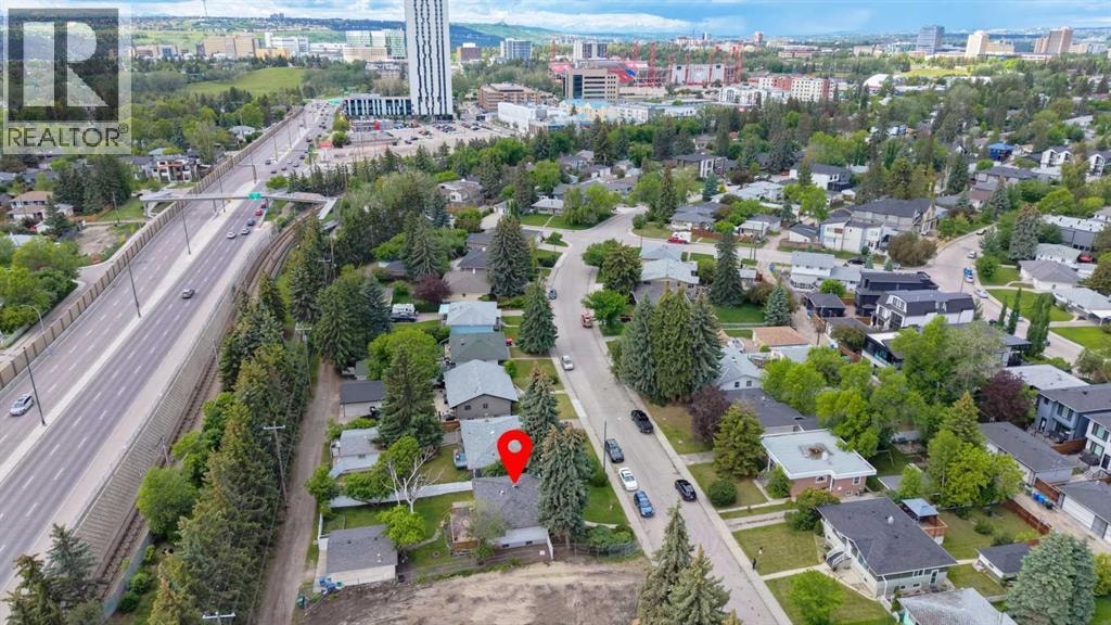 2115 Halifax Crescent NW — photo 32