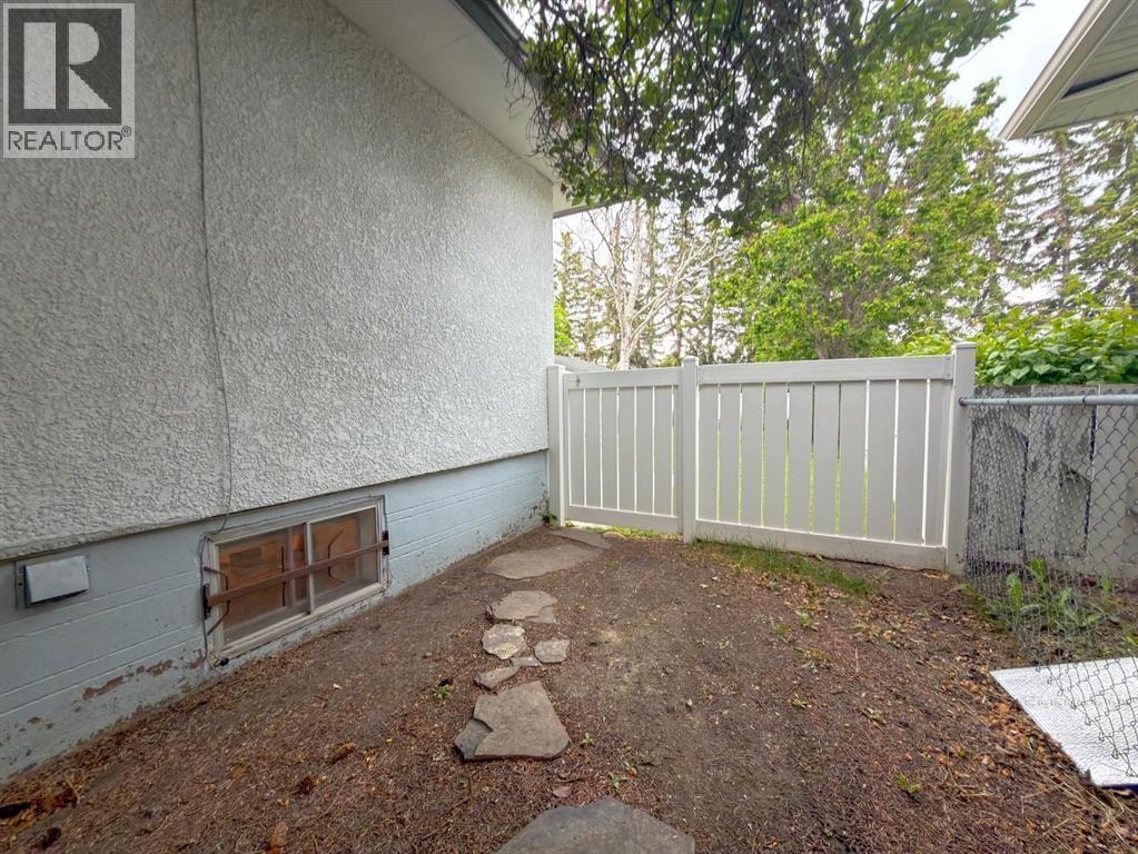 2115 Halifax Crescent NW — photo 19