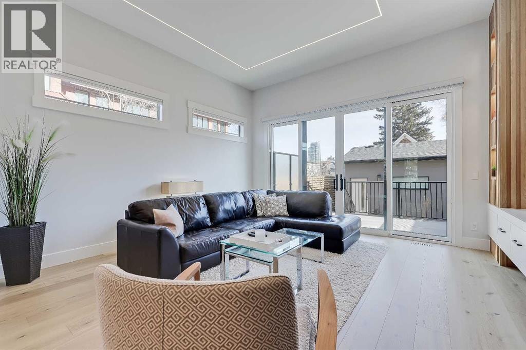 1902 13 Street SW — photo 14