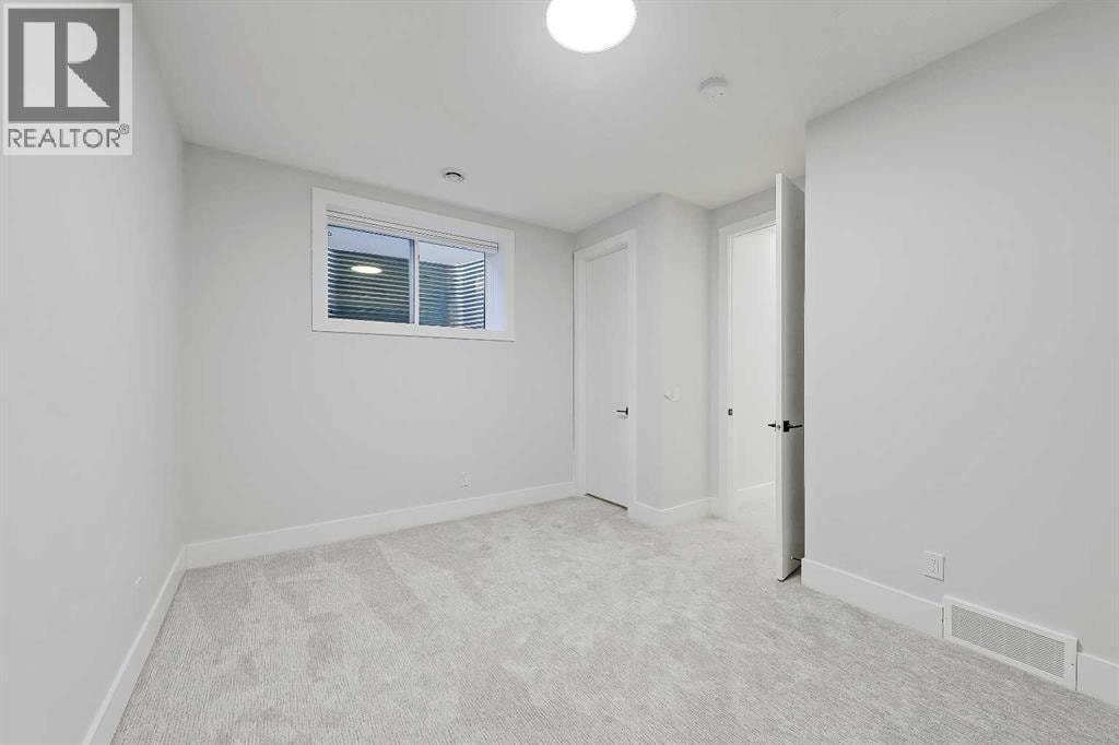 1902 13 Street SW — photo 42