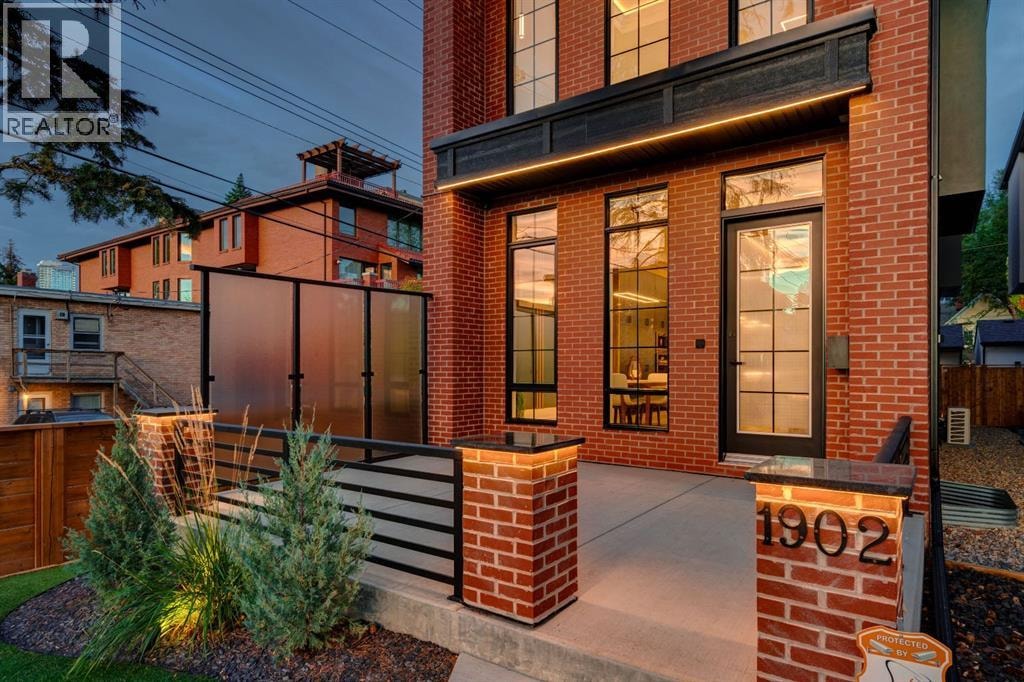 1902 13 Street SW — photo 49