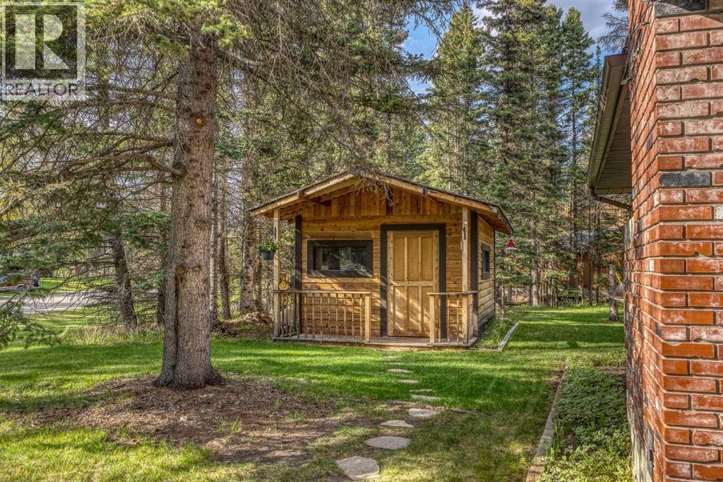 74 Redwood Meadows Drive — photo 33