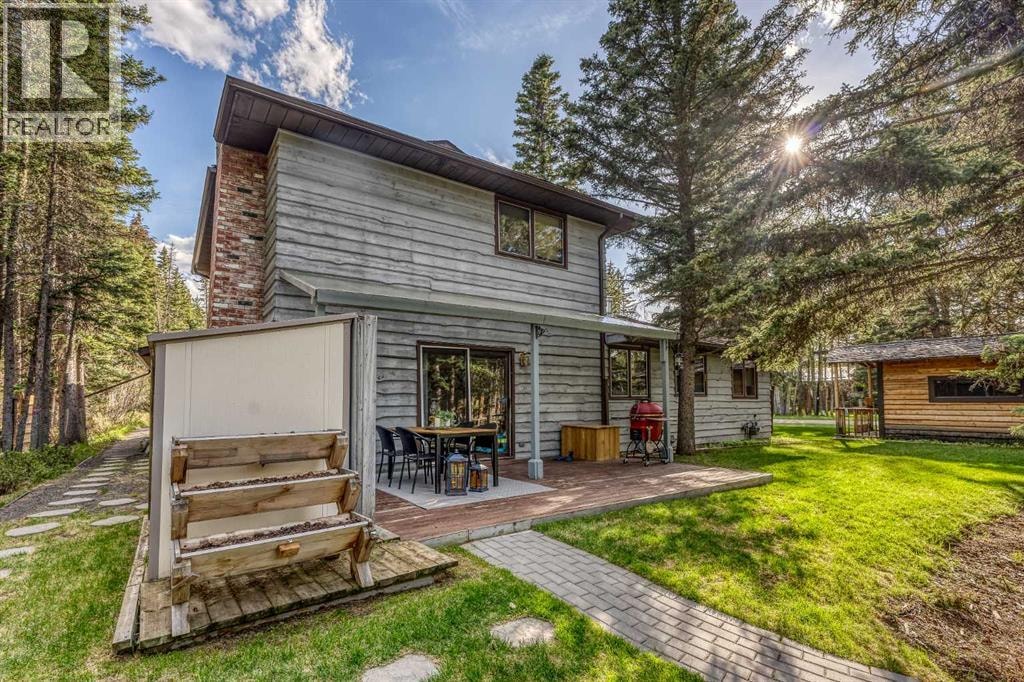 74 Redwood Meadows Drive — photo 36