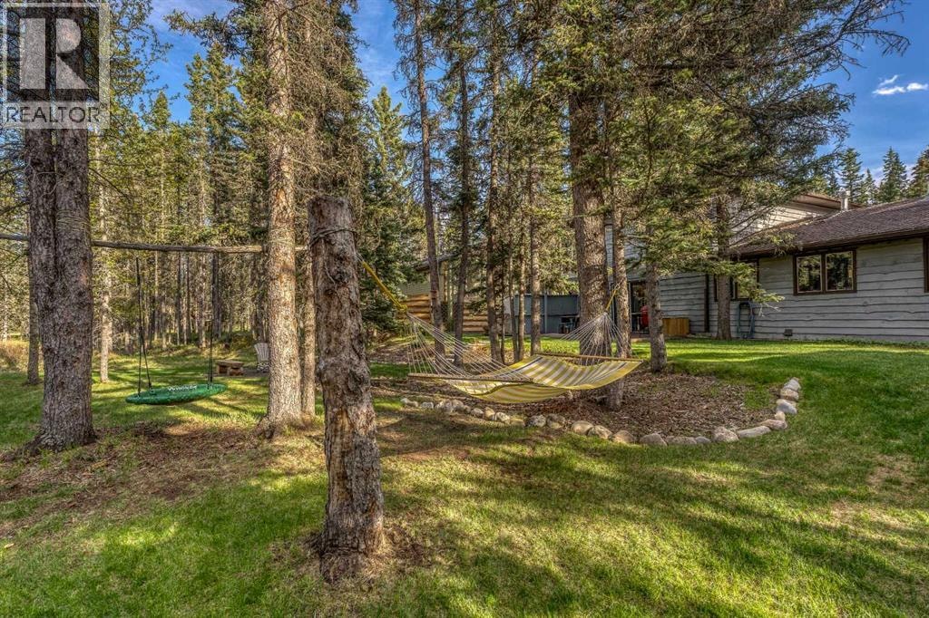 74 Redwood Meadows Drive — photo 39