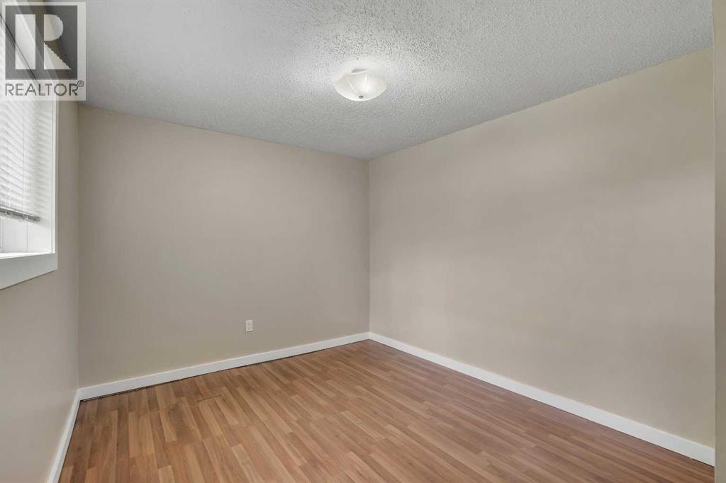 7621 23 Street SE — photo 23