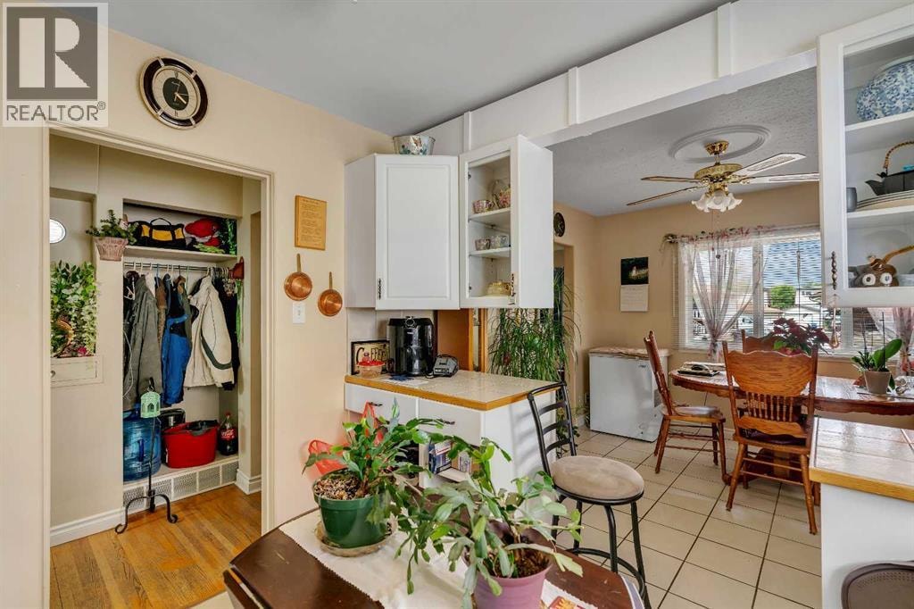 7621 23 Street SE — photo 9