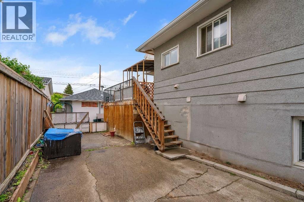 7621 23 Street SE — photo 27