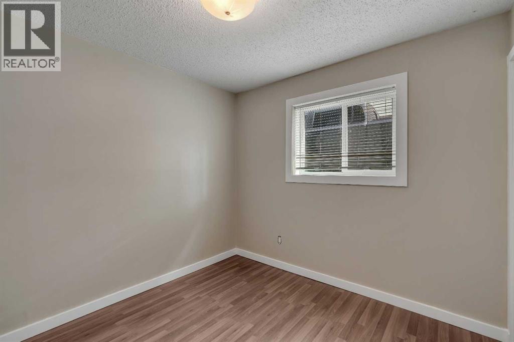7621 23 Street SE — photo 21