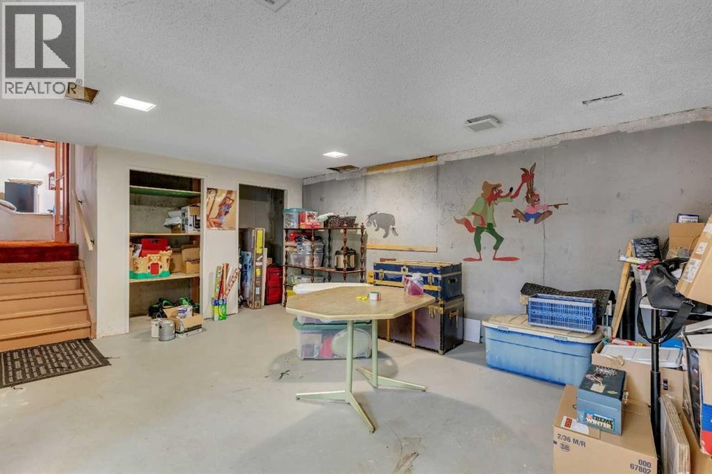 4623 31 Avenue NE — photo 31