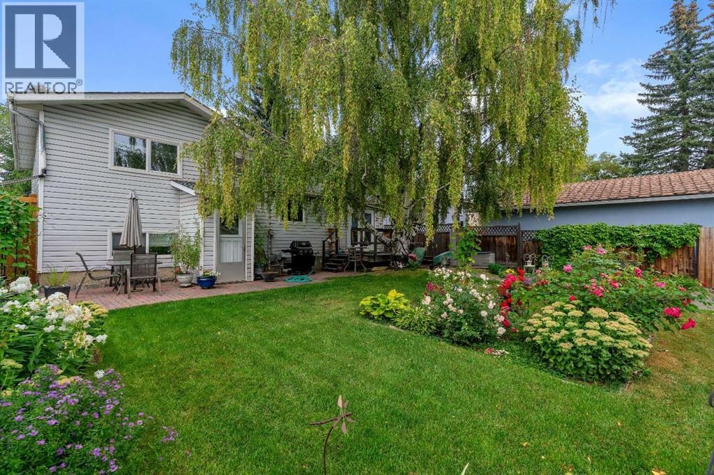 4623 31 Avenue NE — photo 37