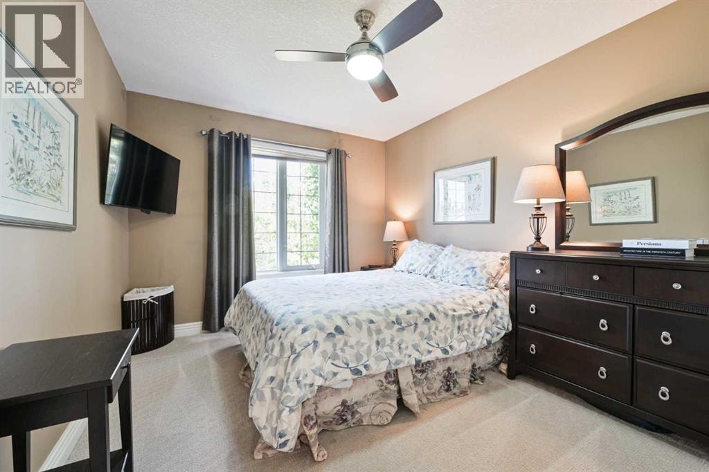 136 Strathlea Place SW — photo 28