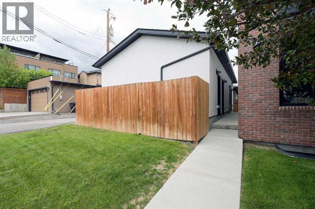 4929 20 Street SW — photo 41