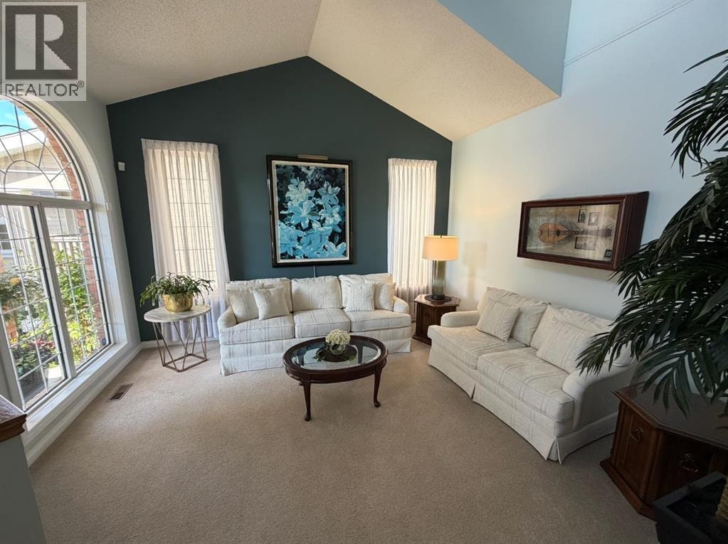 1649 Evergreen Hill SW — photo 4