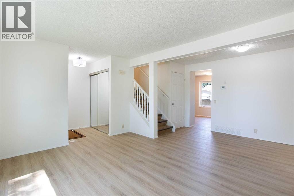 2330 Woodview Drive SW — photo 4