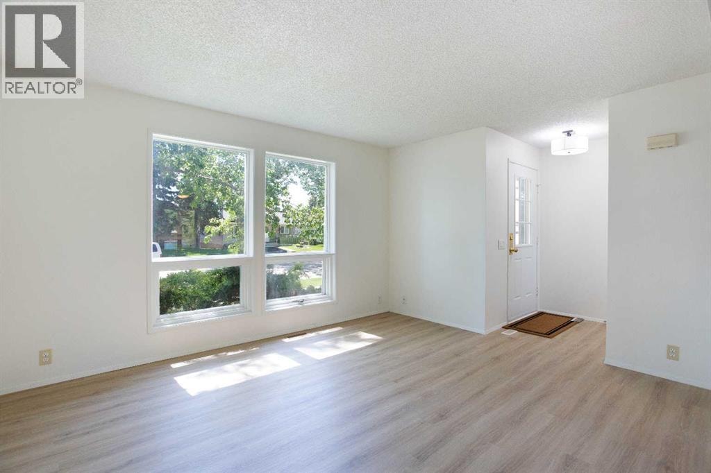 2330 Woodview Drive SW — photo 5