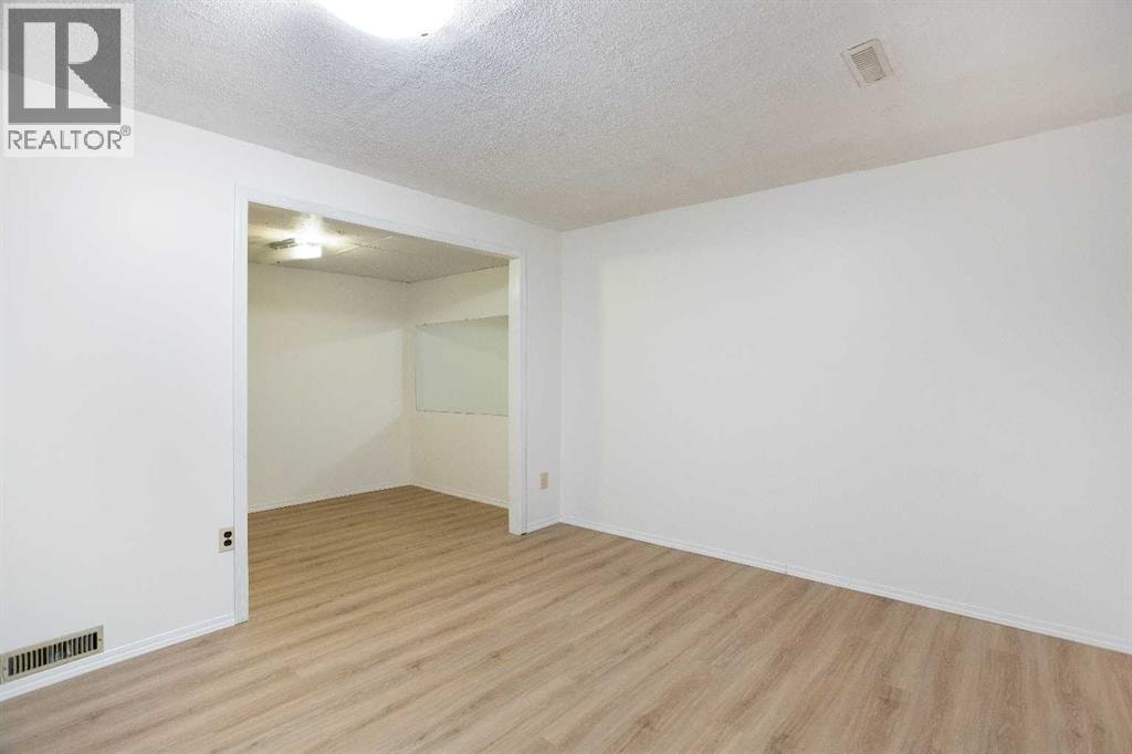 2330 Woodview Drive SW — photo 19