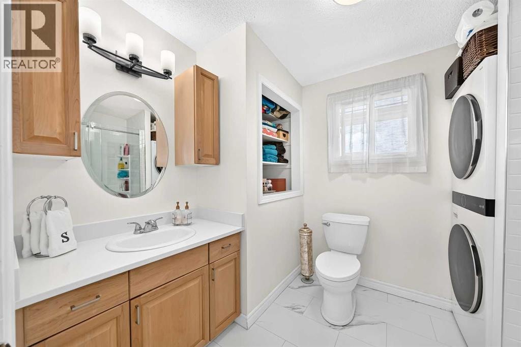 2124B 52 Avenue SW — photo 23