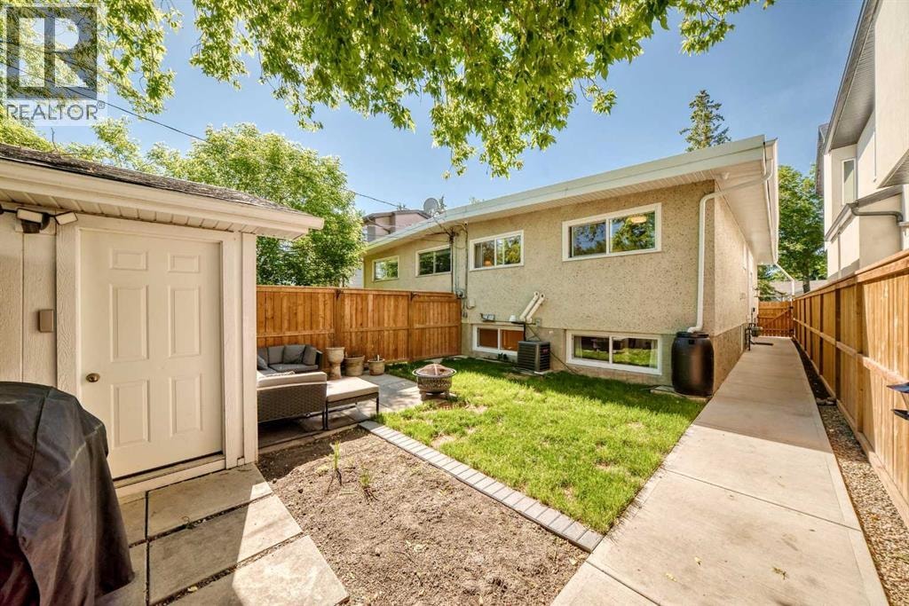 2124B 52 Avenue SW — photo 44