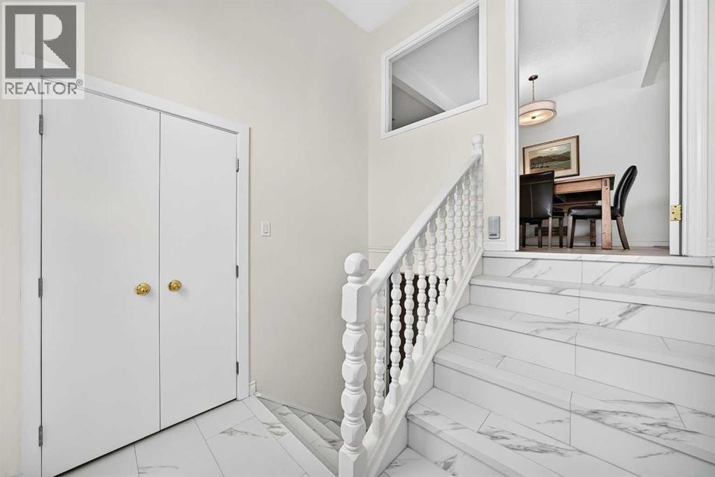2124B 52 Avenue SW — photo 4