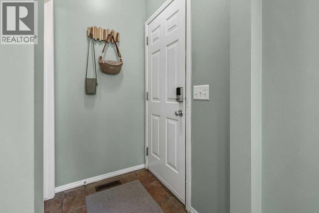 142 Elgin View SE — photo 19