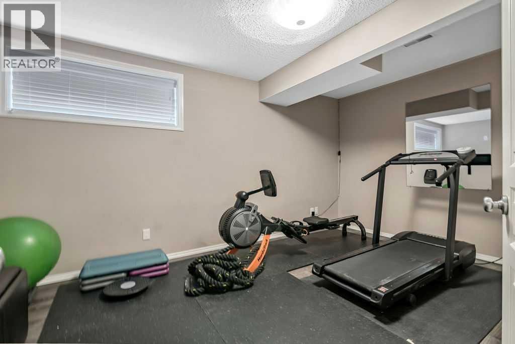 142 Elgin View SE — photo 33