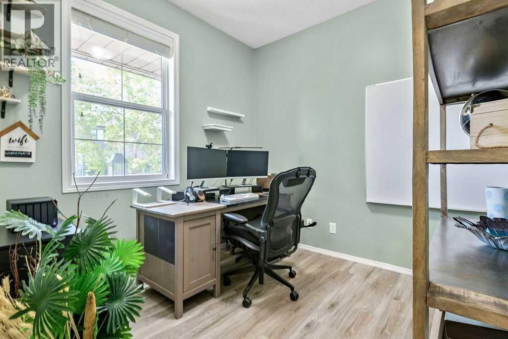 142 Elgin View SE — photo 8