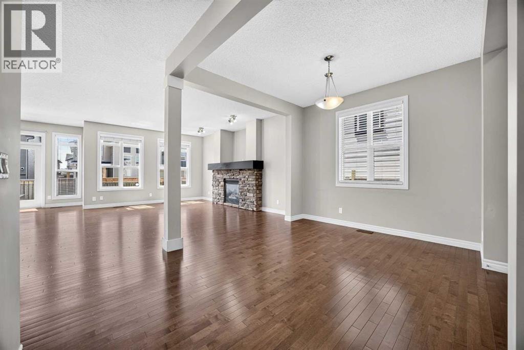 1022 Evanston Drive — photo 4