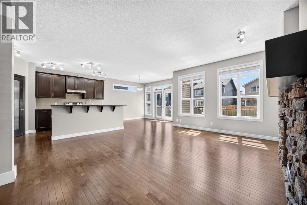 1022 Evanston Drive — photo 5
