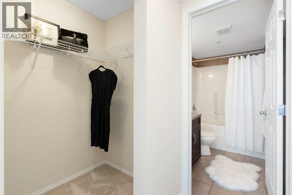 5209, 69 Country Village Manor NE — photo 27