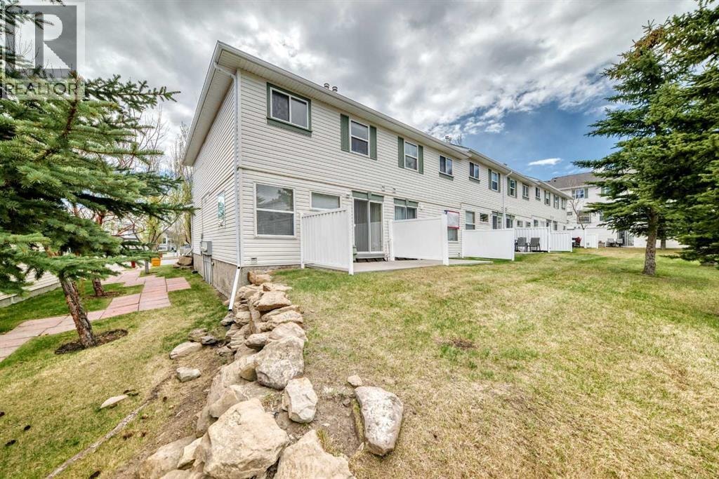 152 Country Hills Villas NW — photo 35