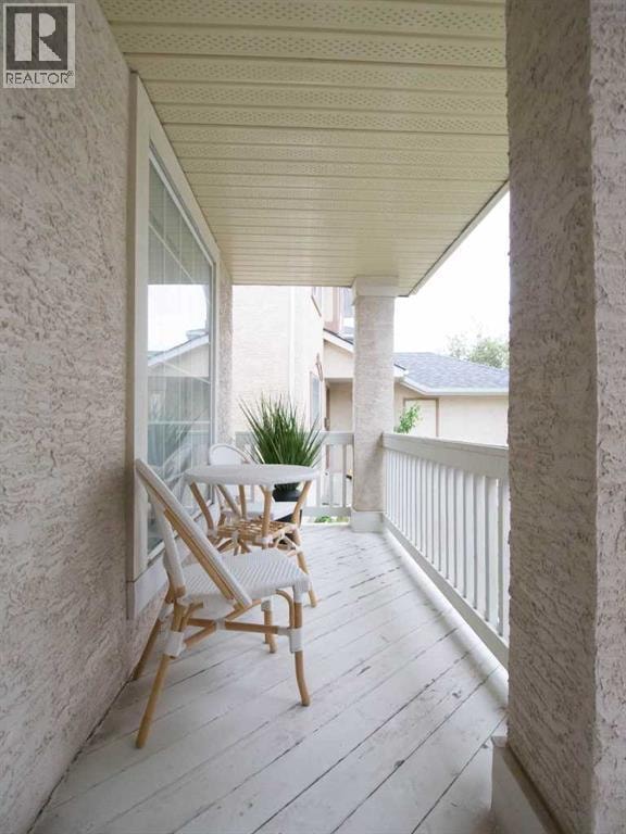 5209 Coral Shores Drive NE — photo 2