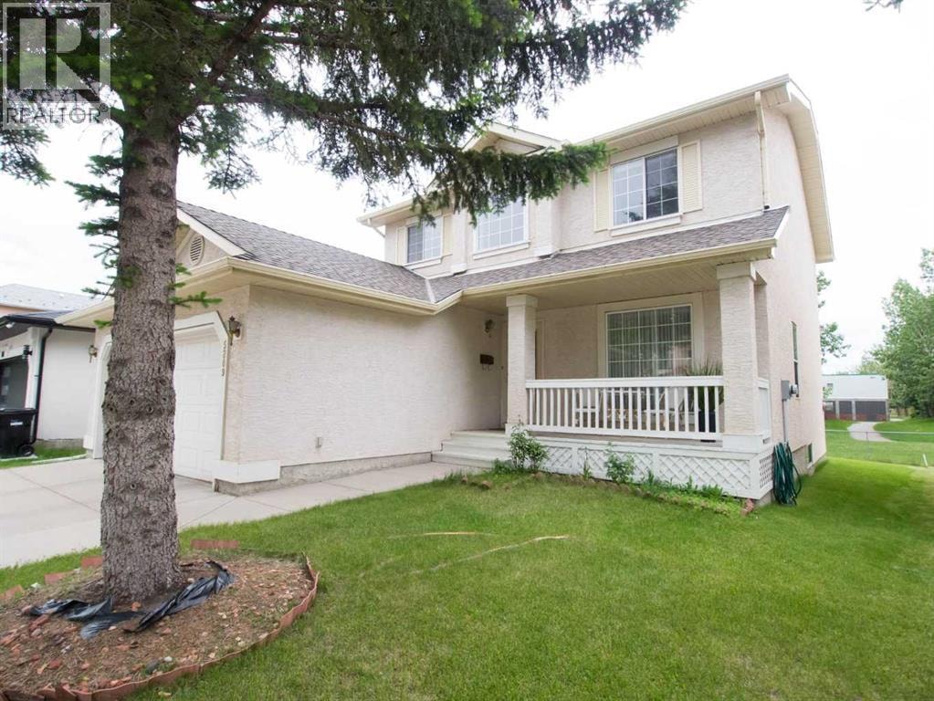 5209 Coral Shores Drive NE — photo 1