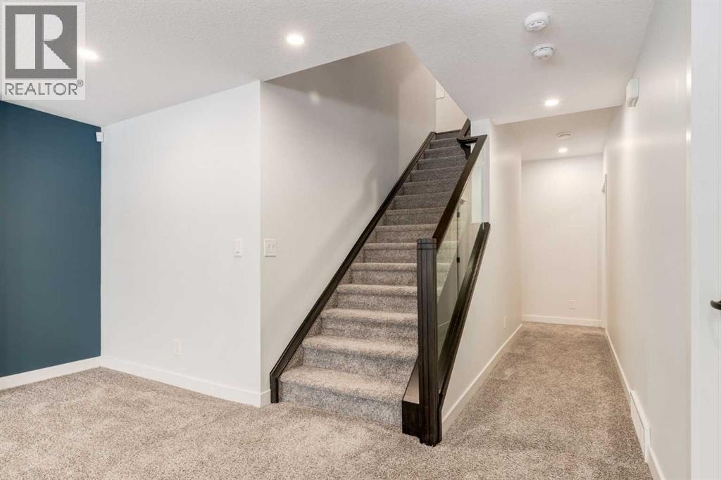 142 Cranbrook Park SE — photo 33