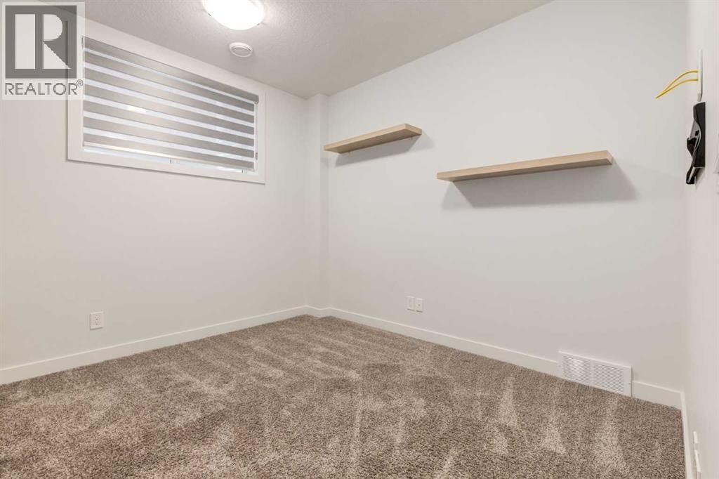 142 Cranbrook Park SE — photo 39