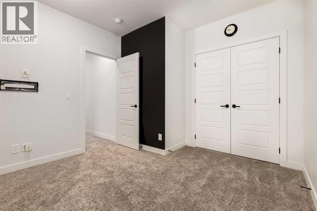 142 Cranbrook Park SE — photo 40