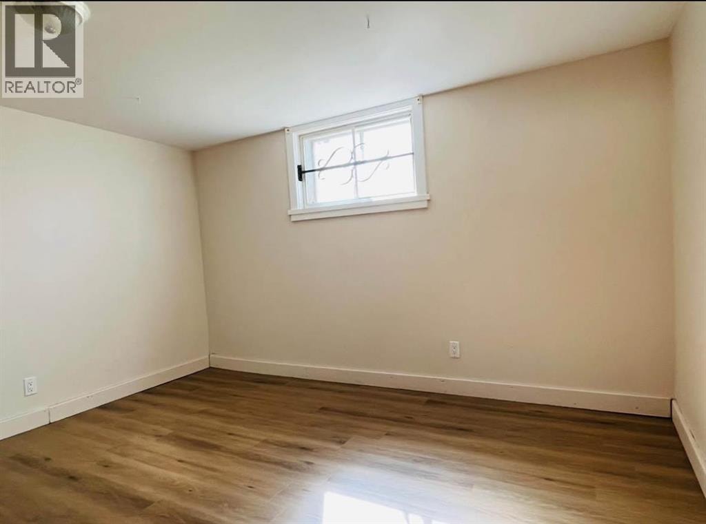 428 32 Avenue NW — photo 18