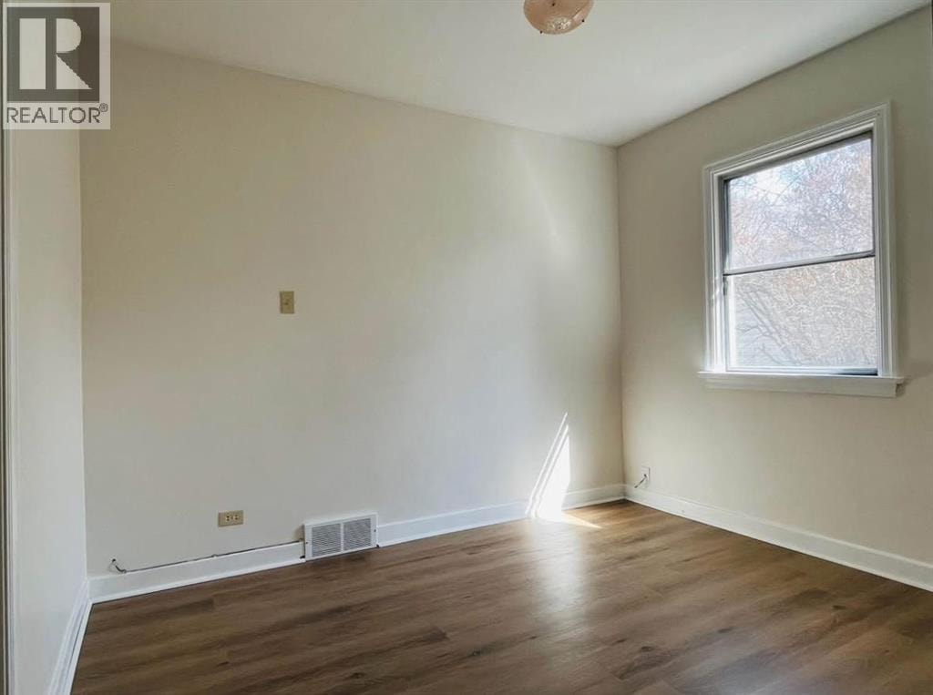 428 32 Avenue NW — photo 10