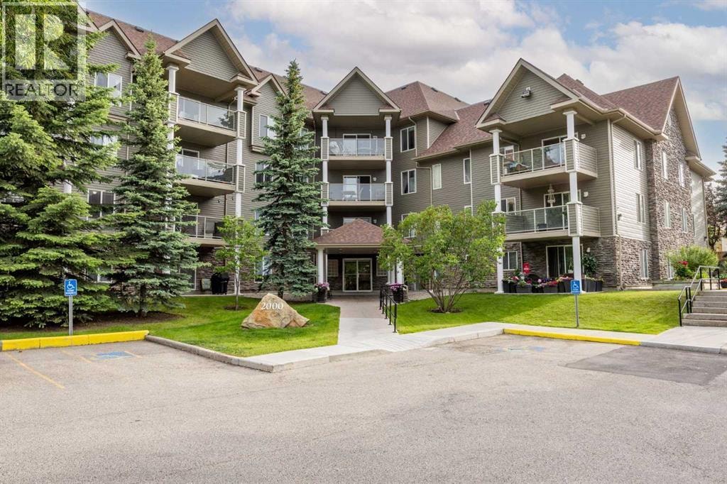 2206, 2000 Millrise Point SW