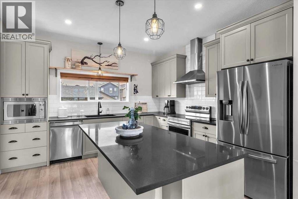 70 Haskayne Drive NW — photo 3