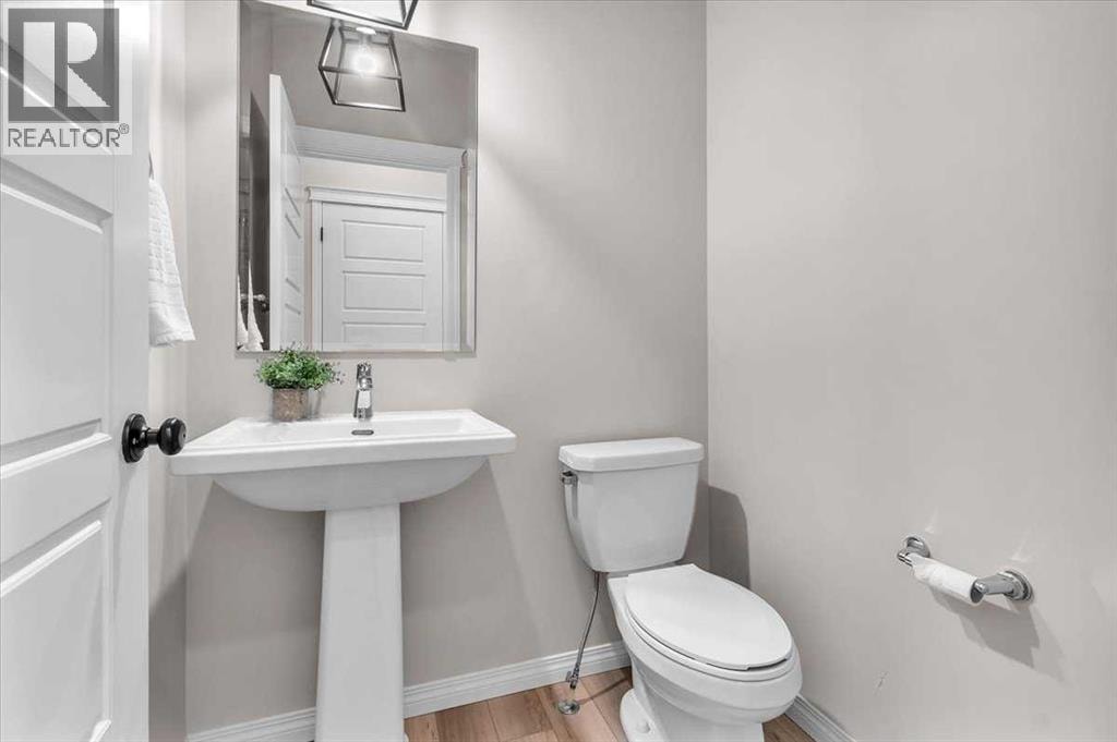 70 Haskayne Drive NW — photo 12