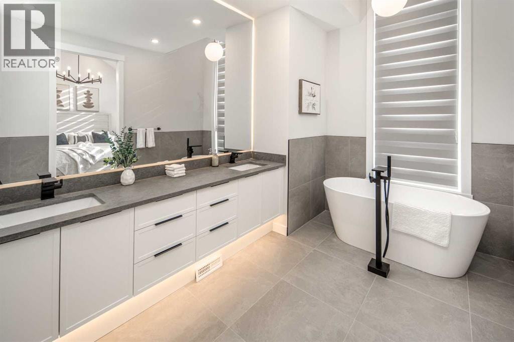 912 15 Avenue NE — photo 29