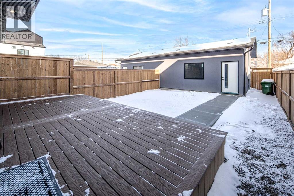 912 15 Avenue NE — photo 44