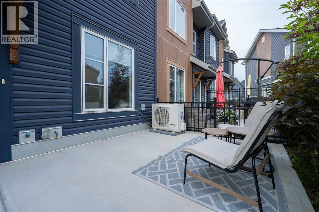 156 Livingston Common NE — photo 32