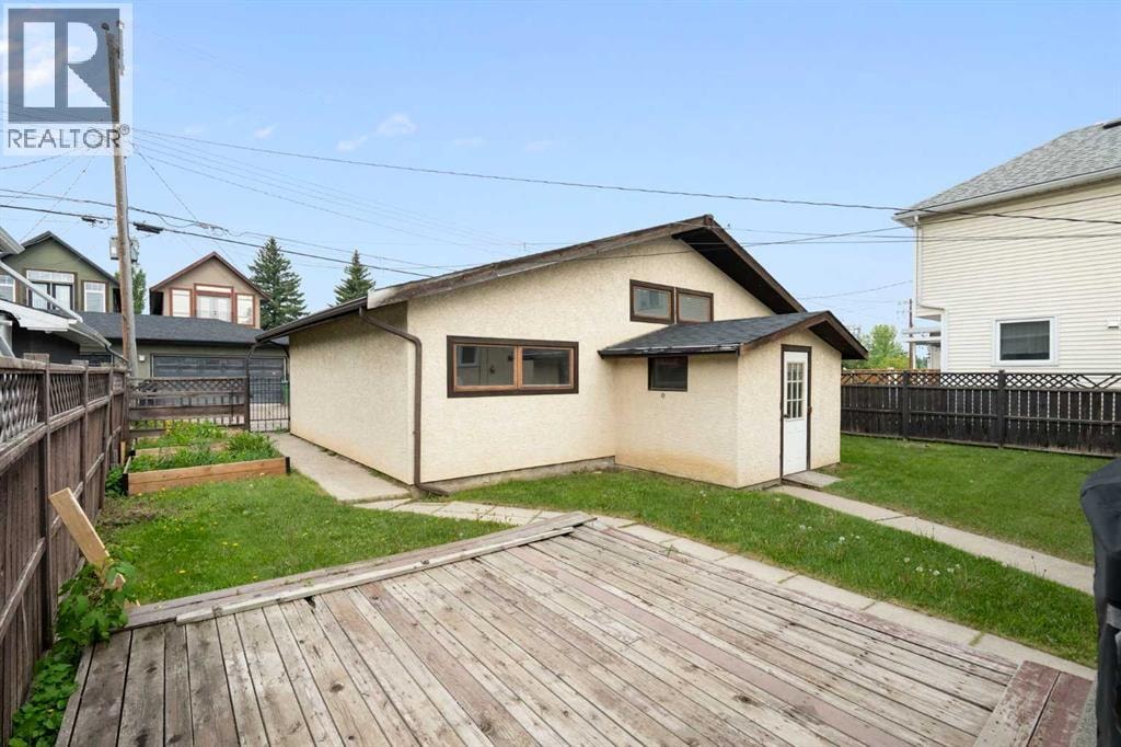 3019 37 Street SW — photo 31