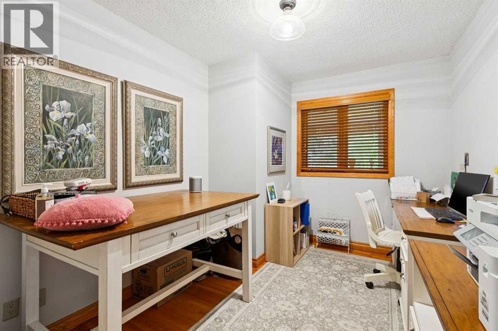 3620 9 Street SW — photo 14