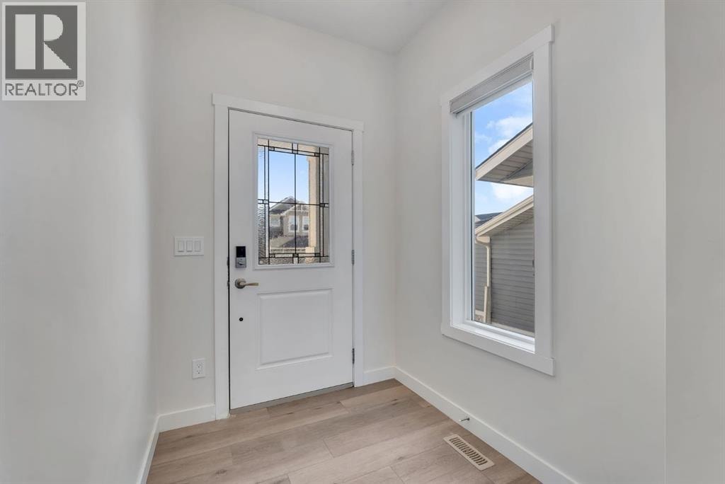 1489 Bayview Point SW — photo 4