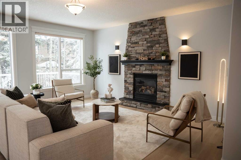 3 Strathridge Bay SW — photo 2