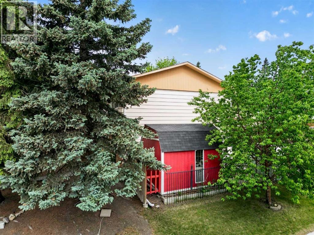 5202 Dalhousie Drive NW — photo 27