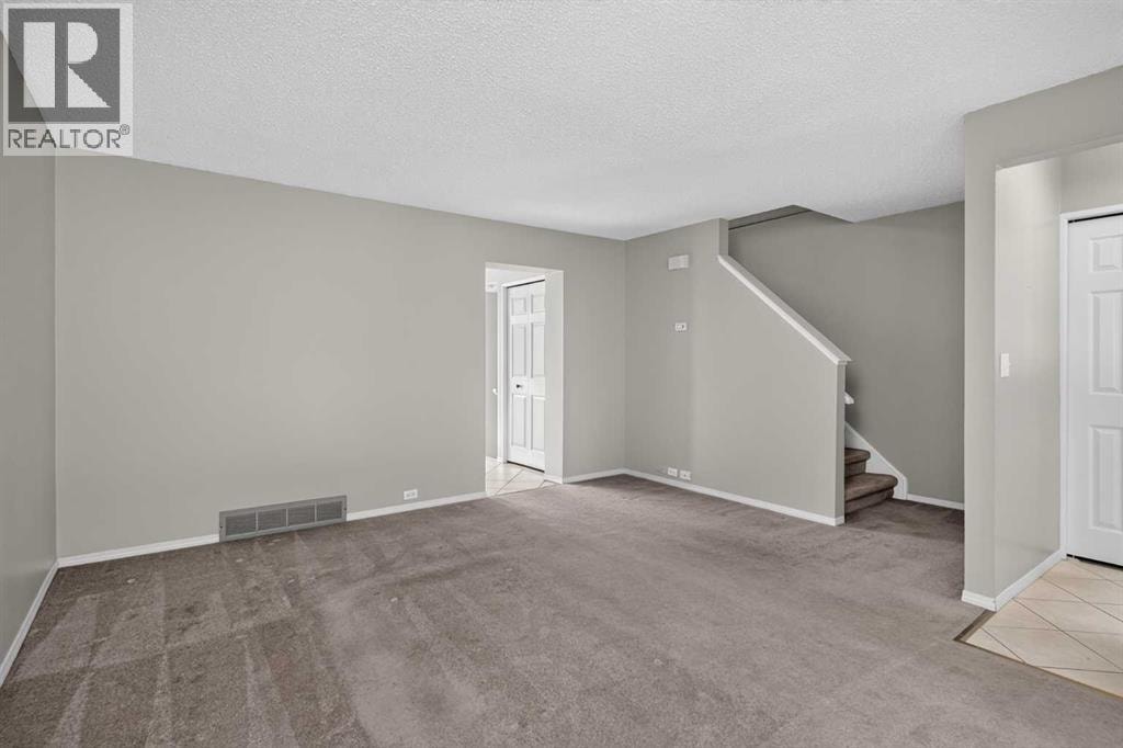 5202 Dalhousie Drive NW — photo 9