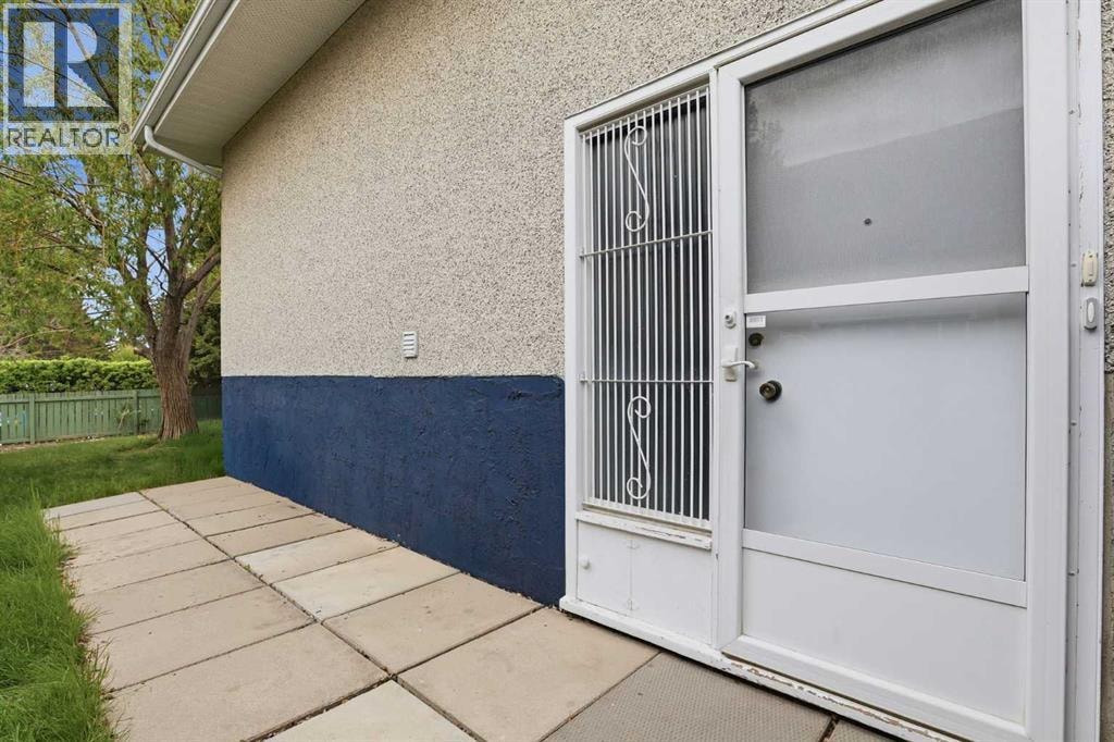 5407 Dalrymple Crescent NW — photo 44